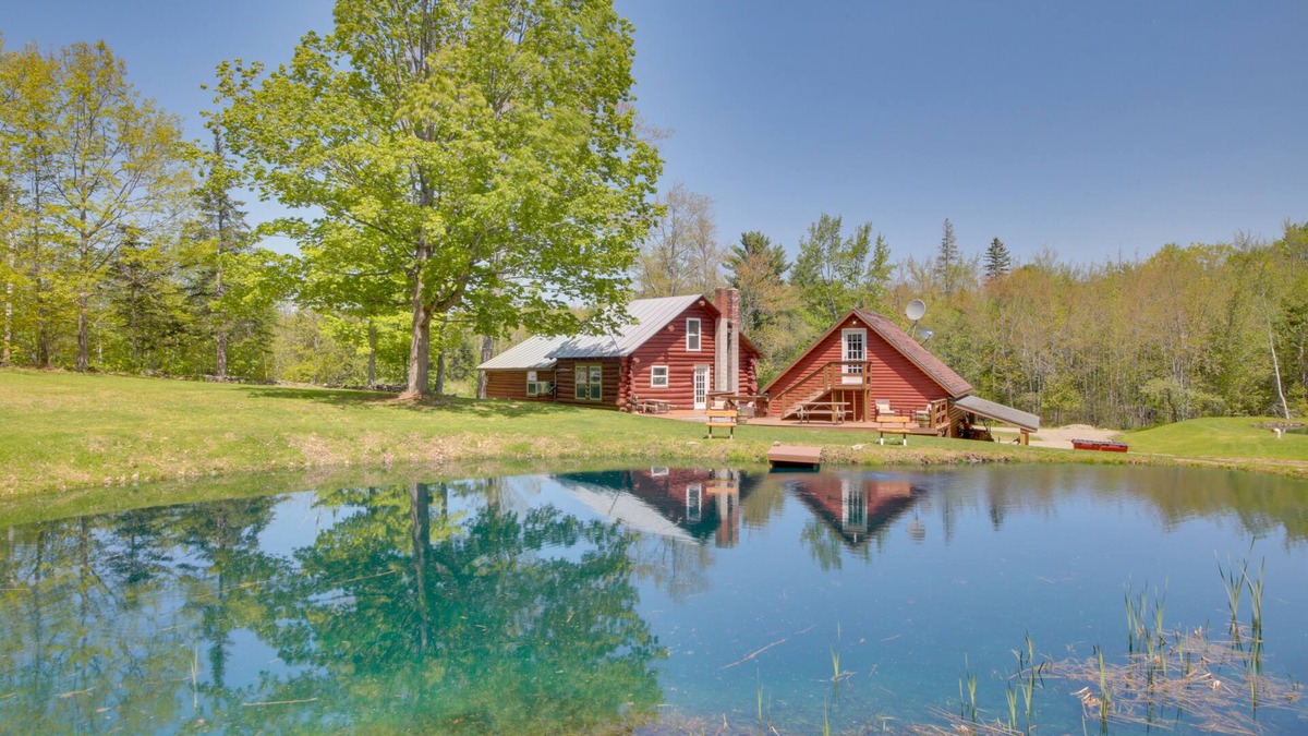 Freedom Cabin | Trout Ponds & Sauna: Unique Log Cabin in Freedom
