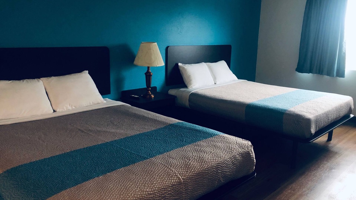 Troy Hotel | Troy Inn and Suites