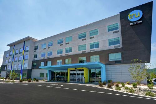 Reamstown Hotel | Tru By Hilton Denver, PA