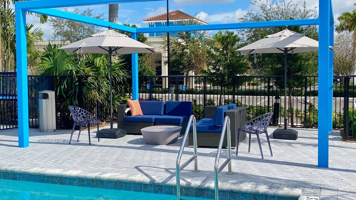 Miramar Hotel | Tru By Hilton Miramar