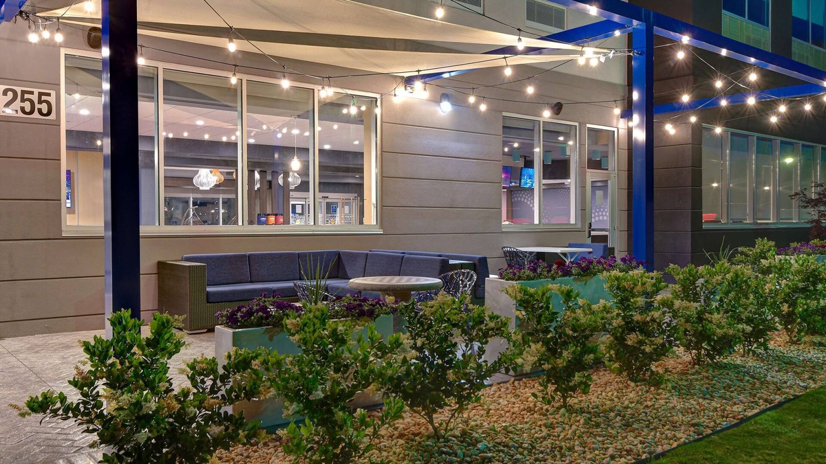 Rocky Mount Hotel | Tru by Hilton Rocky Mount
