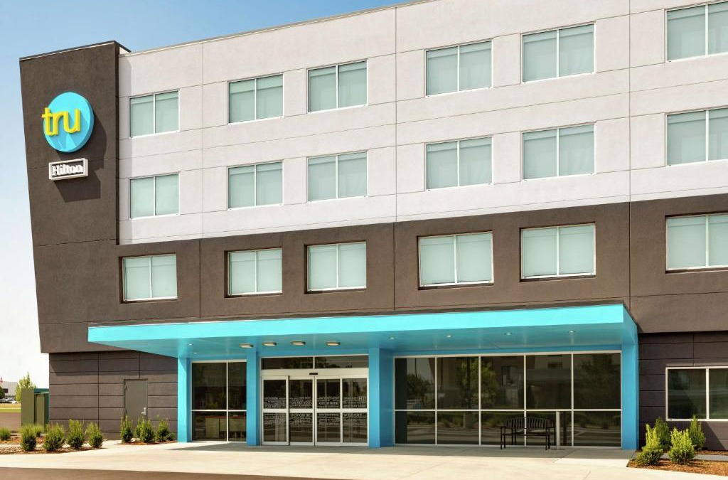 Greenwich Hotel | Tru By Hilton Wichita Northeast
