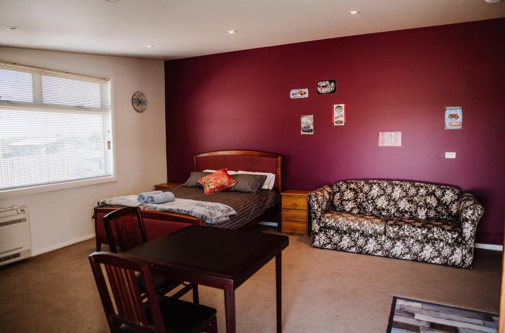 Sheffield Apartment | True Blue Three - The View