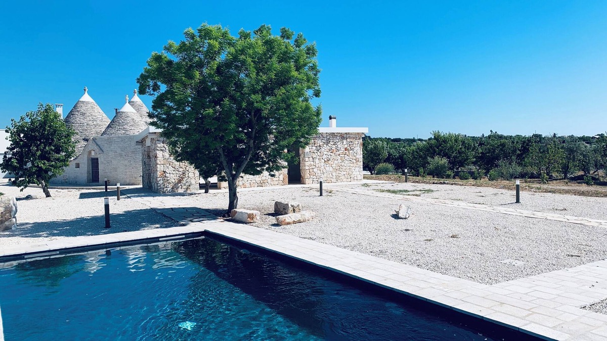 Noci Villa | Trulli of the Hawk
