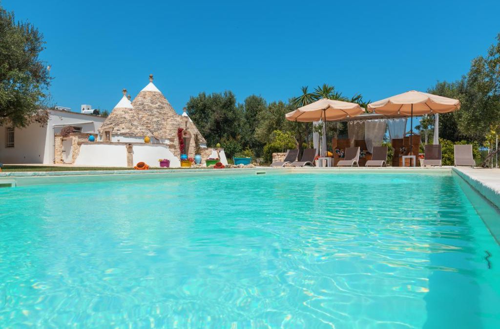San Vito dei Normanni Villa | Trulli Olea with Pool