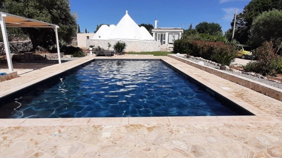 Ceglie Messapica House | TRULLO AND VILLA WITH 8/12 BEDS WITH POOL, BARBECUE, LAUNDRY, PARKING