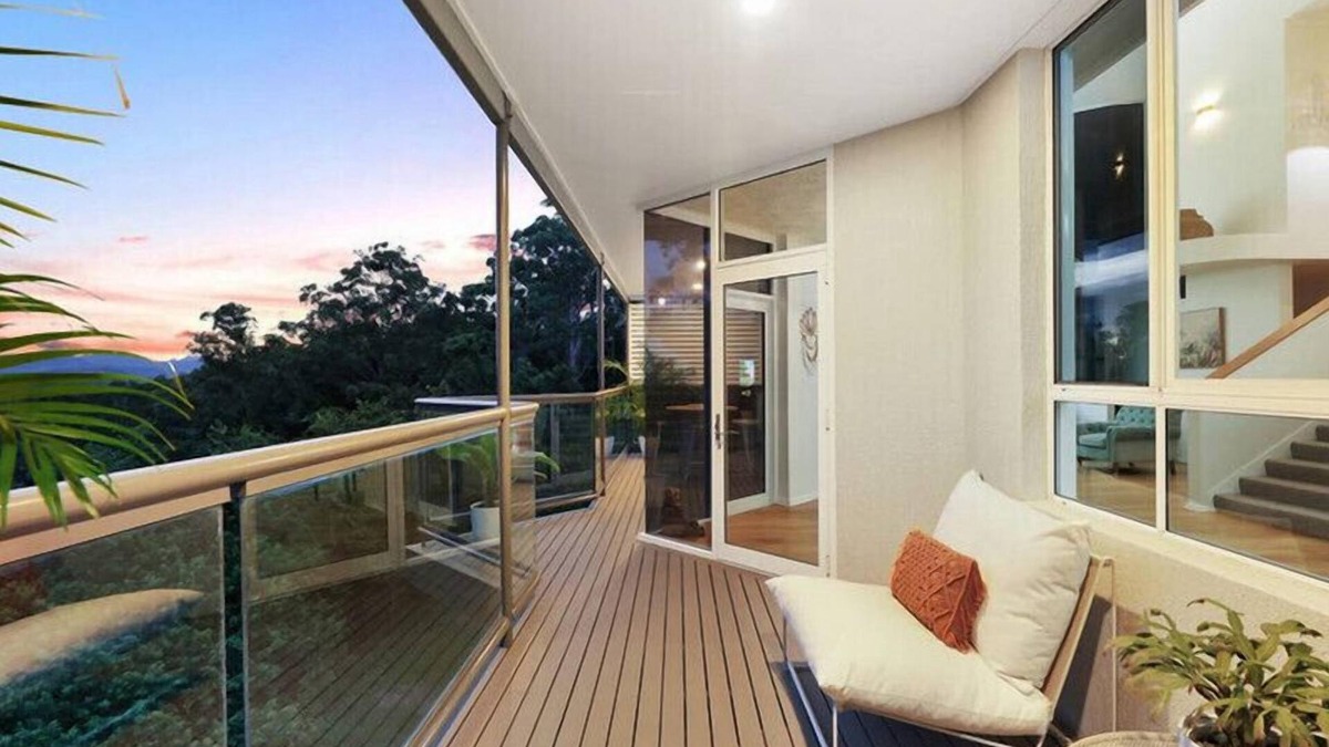 Burleigh Heads House | Truly exceptional 6 Bedroom Oasis in Burleigh Heads