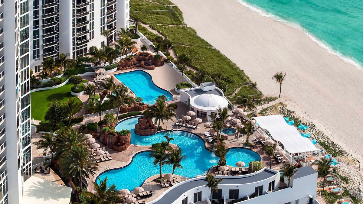 Sunny Isles Beach Hotel | Trump International Beach Resort