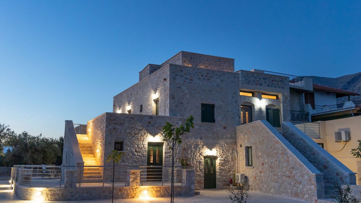 Omales Apartment | Tsopakas Trisakia apartment,Near tavern,Beach,Mani