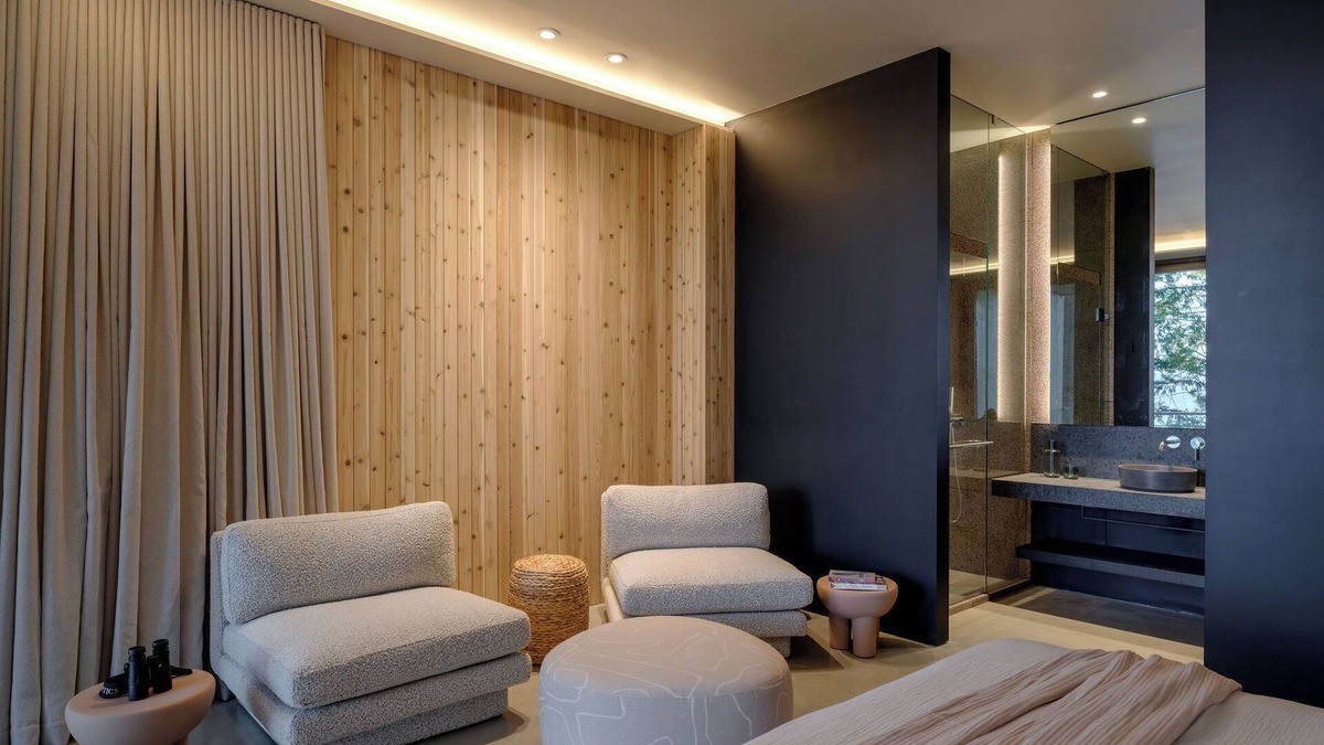 West Sechelt Apartment | Tsuga Beach Inn - Waterfront Retreat - NEW - Salal Suite