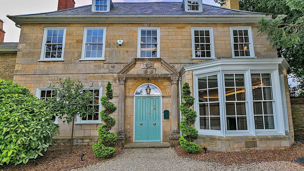 Yardley Gobion House | Ttich Manor Retreat