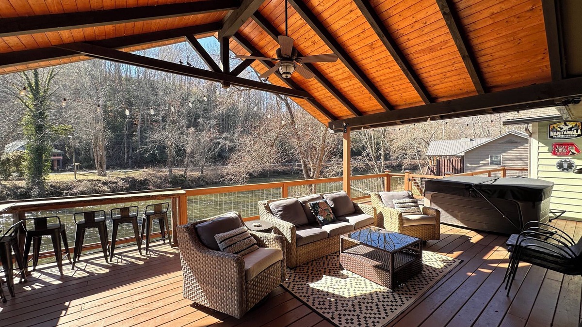 Sylva House | Tuckasegee River House