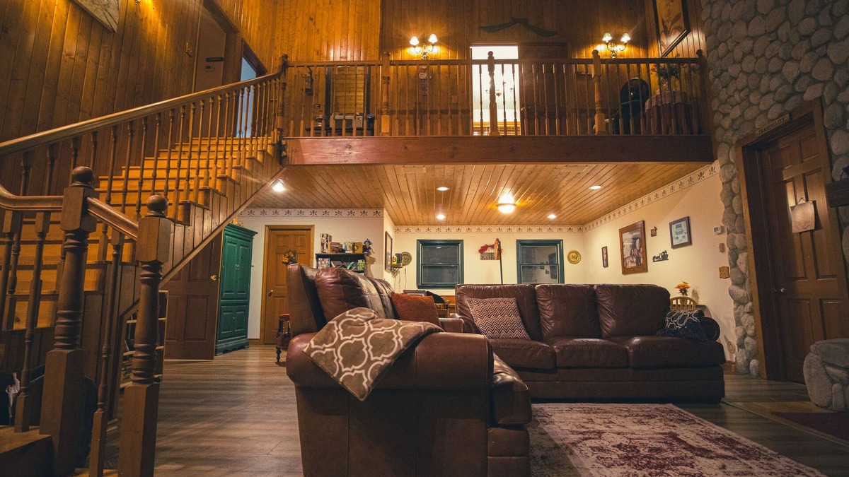 Julian Cabin | Tucker Peak Lodge