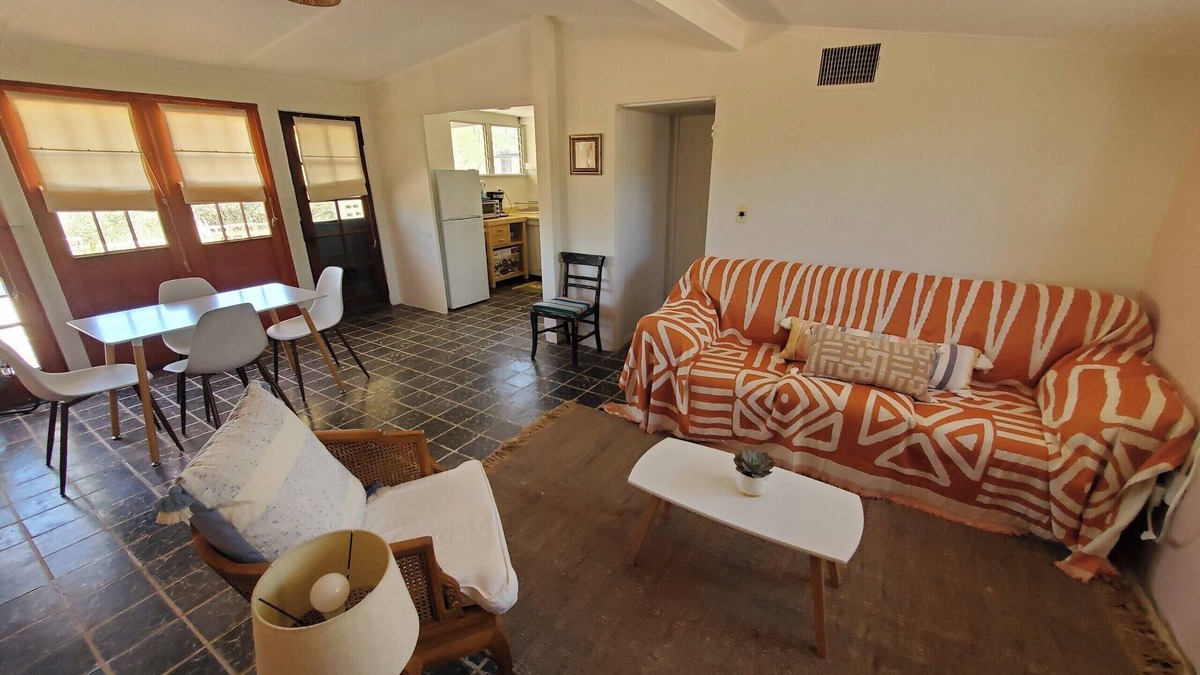 Tucson Cabin | Tucson Desert Crystal Cabin Historic Ranch 2BR with Amazing Mountain View