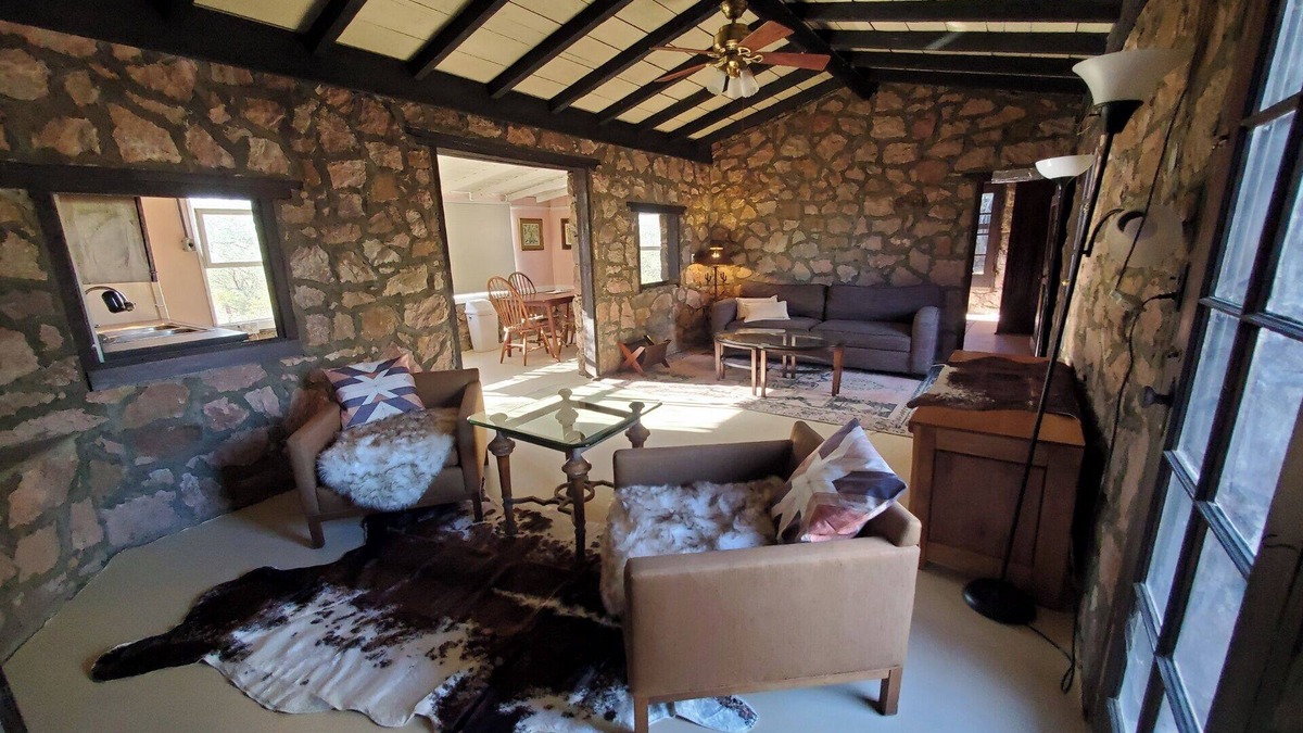 Colonial Trails Apartment | Tucson Desert Deer Trail Cabin Spacious 2B with Amazing Mountain View