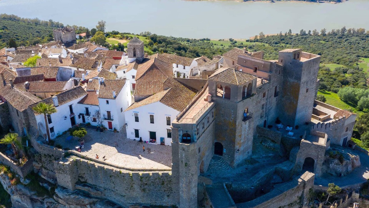 Castillo de Castellar House | Tugasa Casas Castillo de Castellar