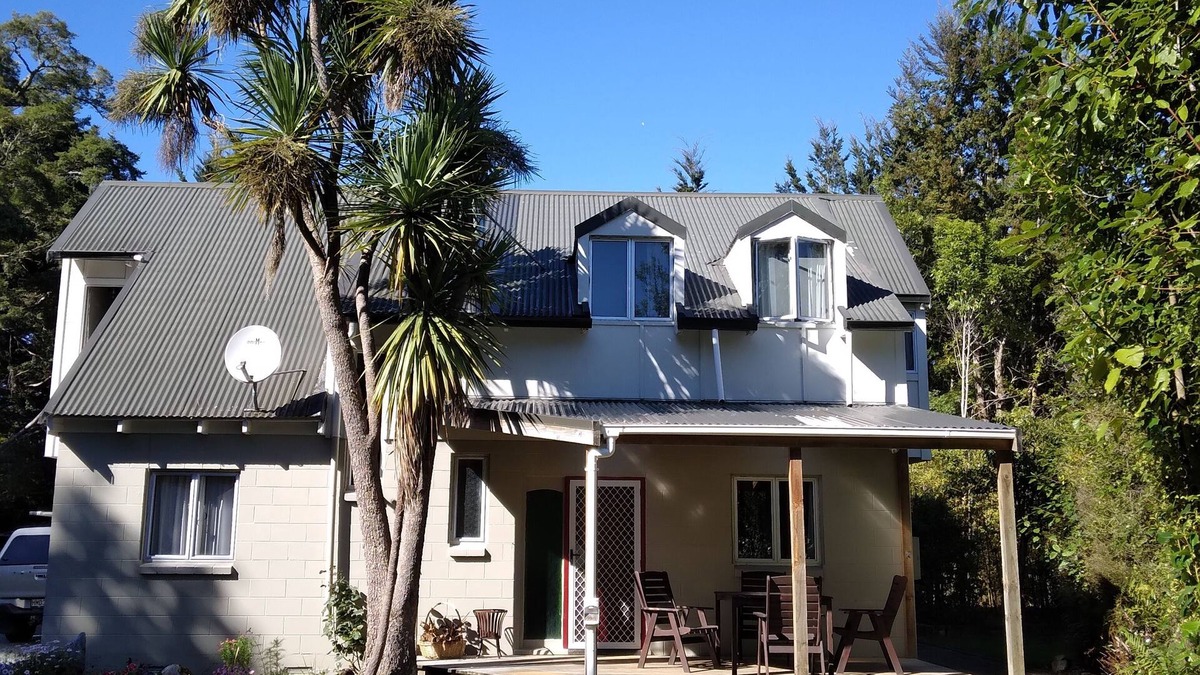 Southland Region House | Tui Retreat | Lake Manapouri