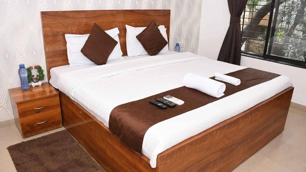 Kandivali East House | Tulsi Home Stay