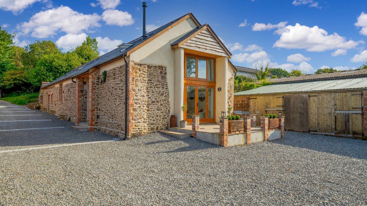 Knowstone Cottage | Tumbledown Barn Knowstone
