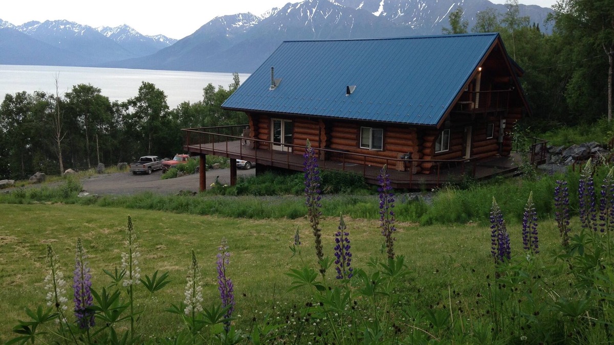 Indian Ski Chalet | Turnagain View Lodge & Wedding Venue