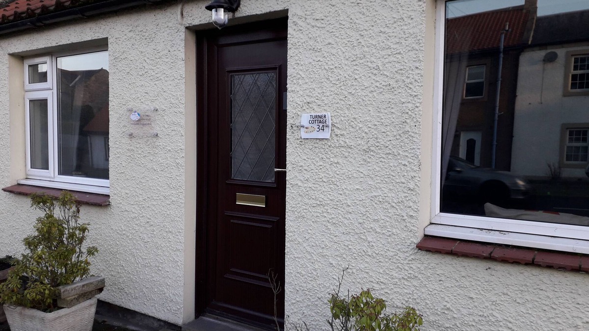 Norham Cottage | Turner Cottage, Norham - sleeps 2 guests in 1 bedroom