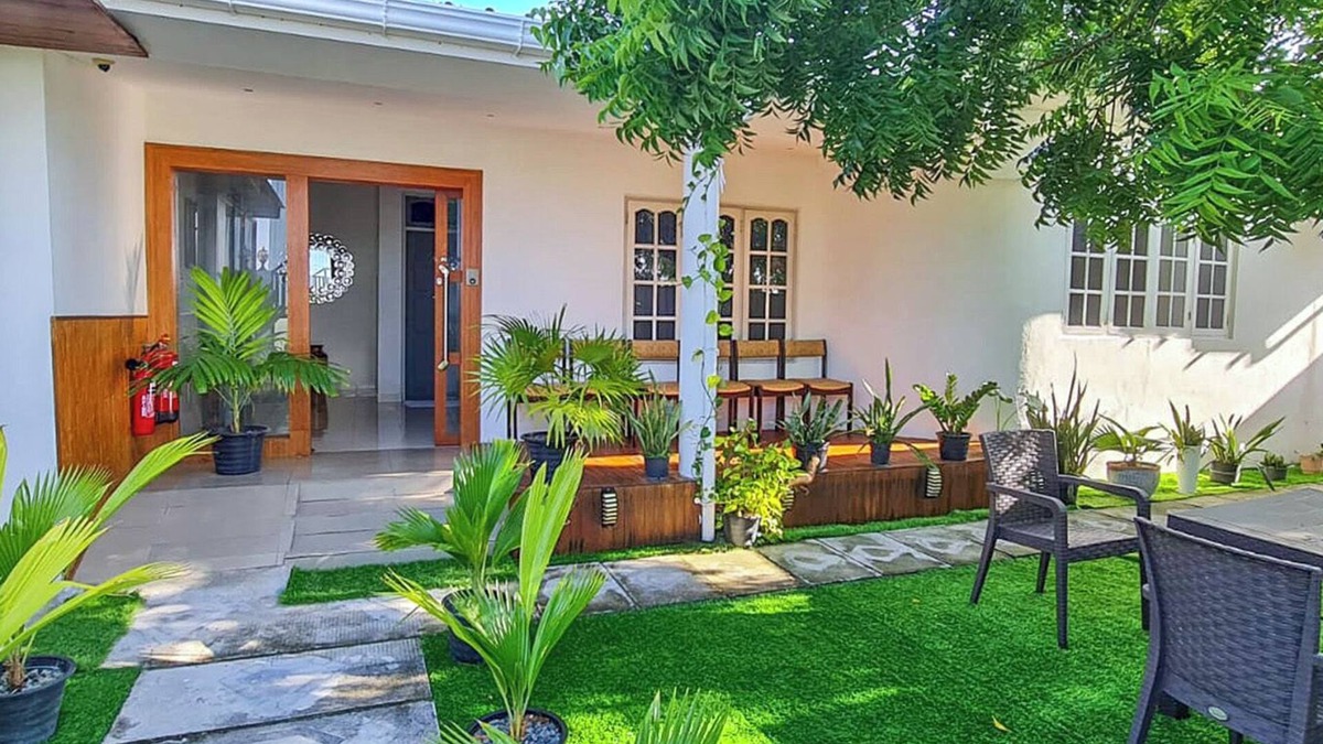 Dharavandhoo House | Turtle Inn Dharavandhoo