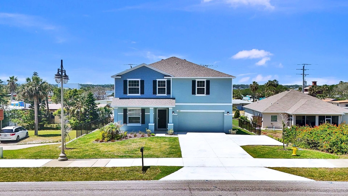 Ocean View Halifax Estates House | Turtle Paradisena | Spacious Home Just One Block From the Beach!