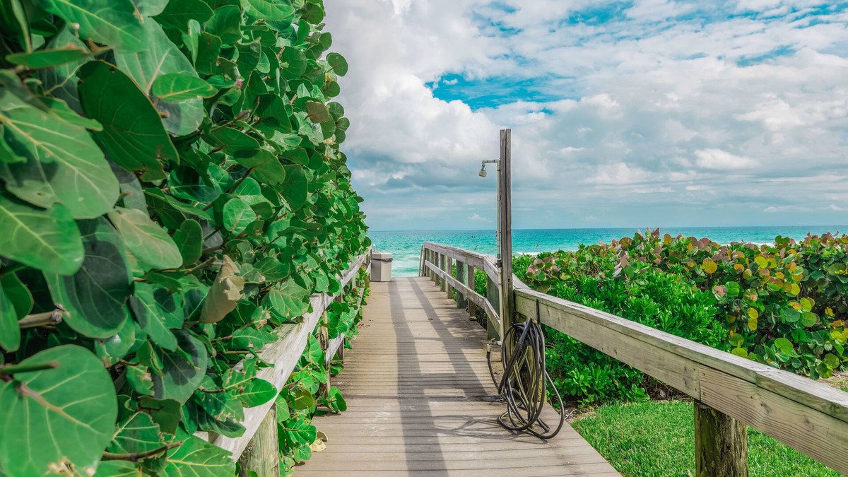 Hutchinson Island South Condo | Turtle Reef Club