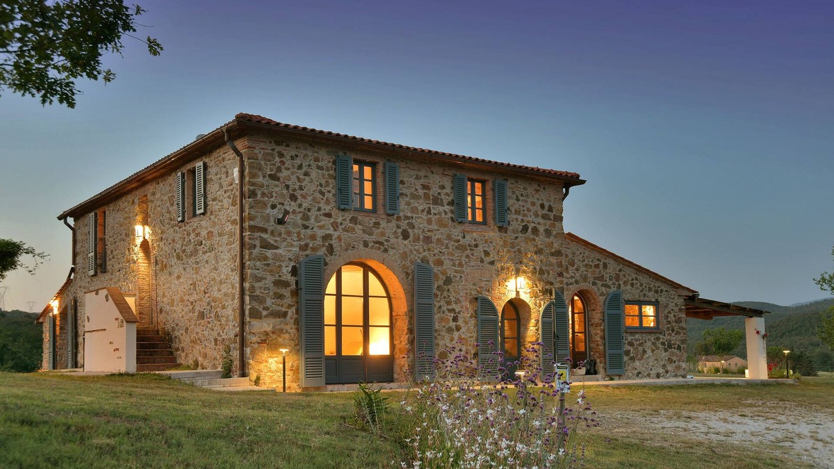 Monteverdi Marittimo House | Tuscan farmhouse with pool