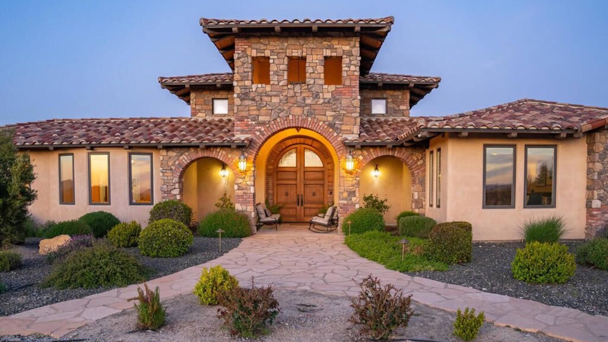 San Miguel House | Tuscan Style Wine Country Getaway