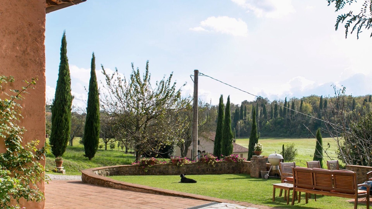 Simignano House | Tuscan Villa: Pool, Hot Tub, A/C, Wi-Fi, Siena