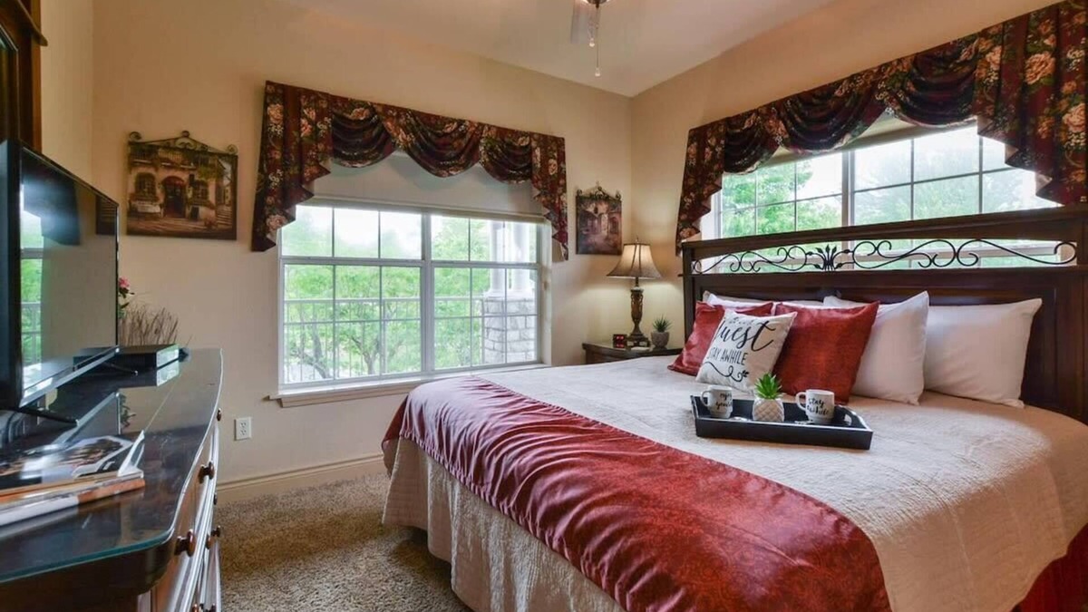 Branson Condo | Tuscany Villas - In the heart of Branson!