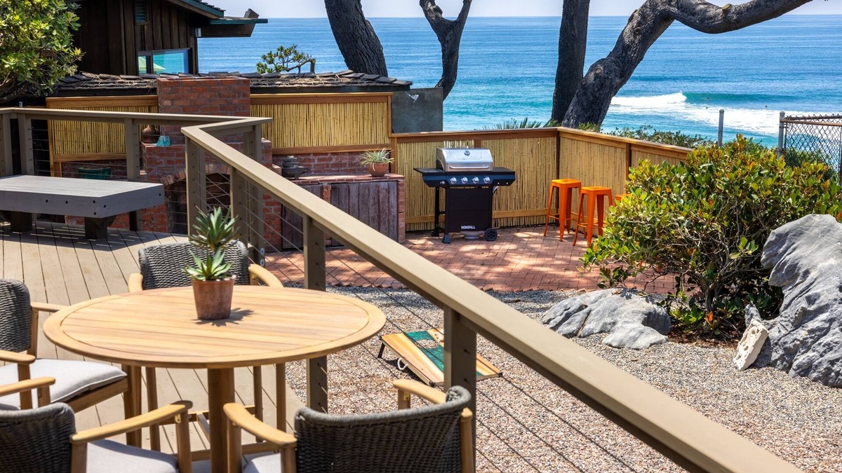 Solana Beach House | Tutu's Surf House - Views and beach access: one of a kind!