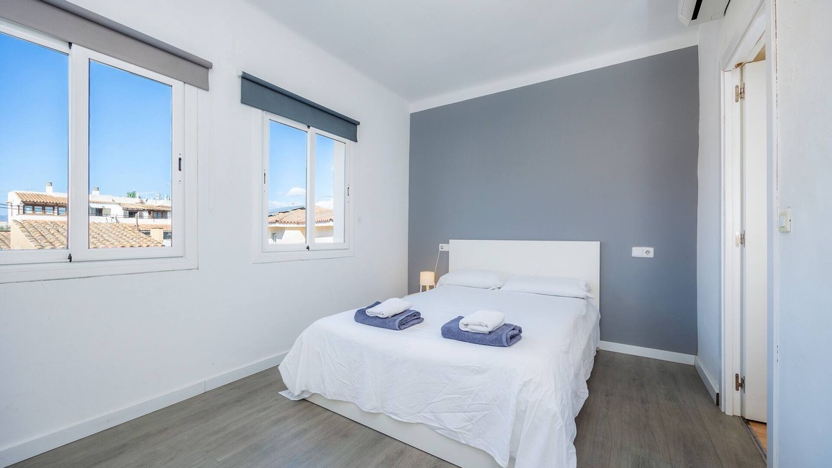 Can Pastilla Apartment | Twin/double room Nº11' with Shared Terrace, Wi-Fi and Air Conditioning