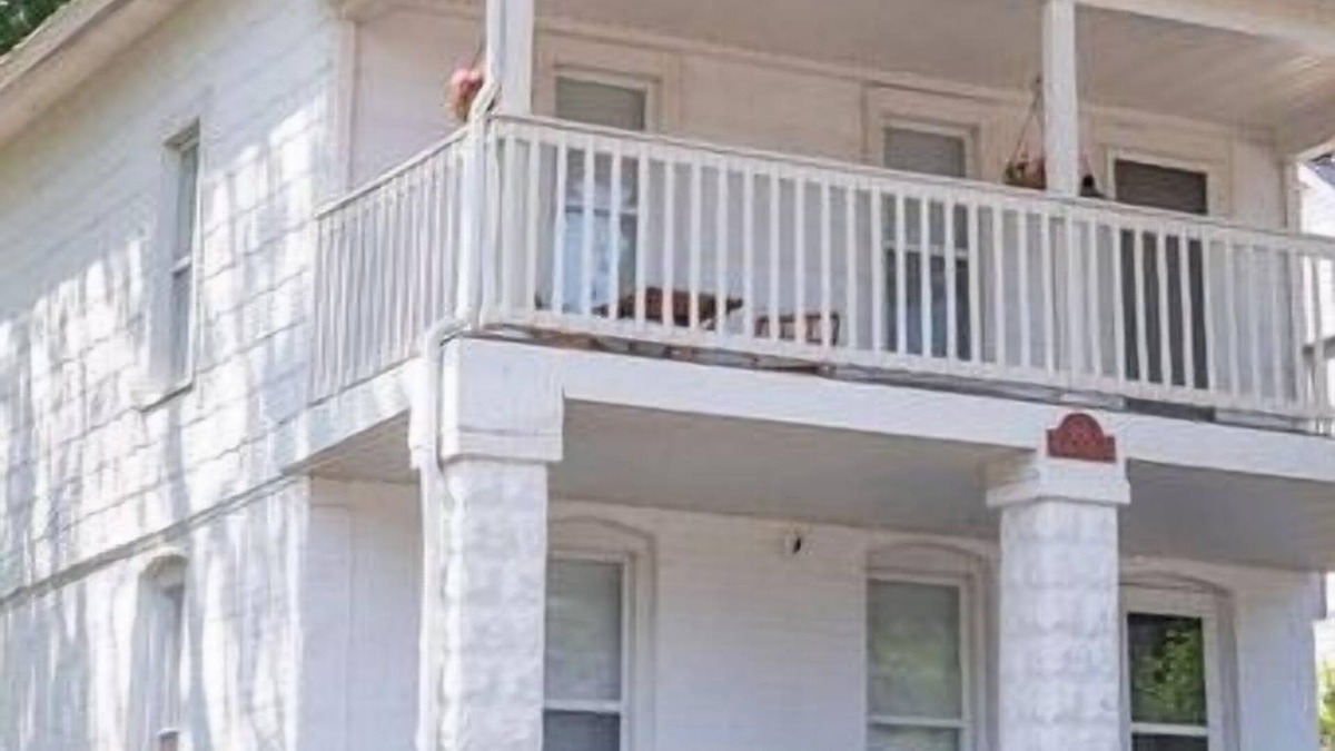 Michigan City House | Twin Houses | Beach | 30-Guests | HotTubs | GameRm