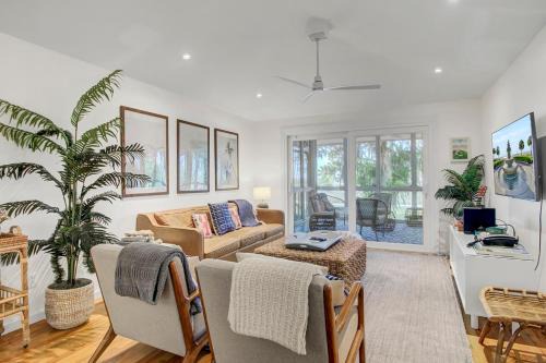 Twin Oaks House | Twin Oaks 22 by Wild Dunes, with Amenities