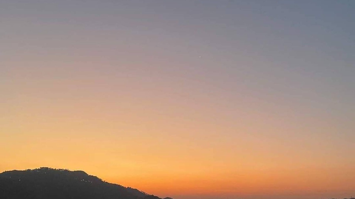 Kumarhatti Apartment | Twin OaksnKasauli chowknThe valley viewnSun rise on your bed.