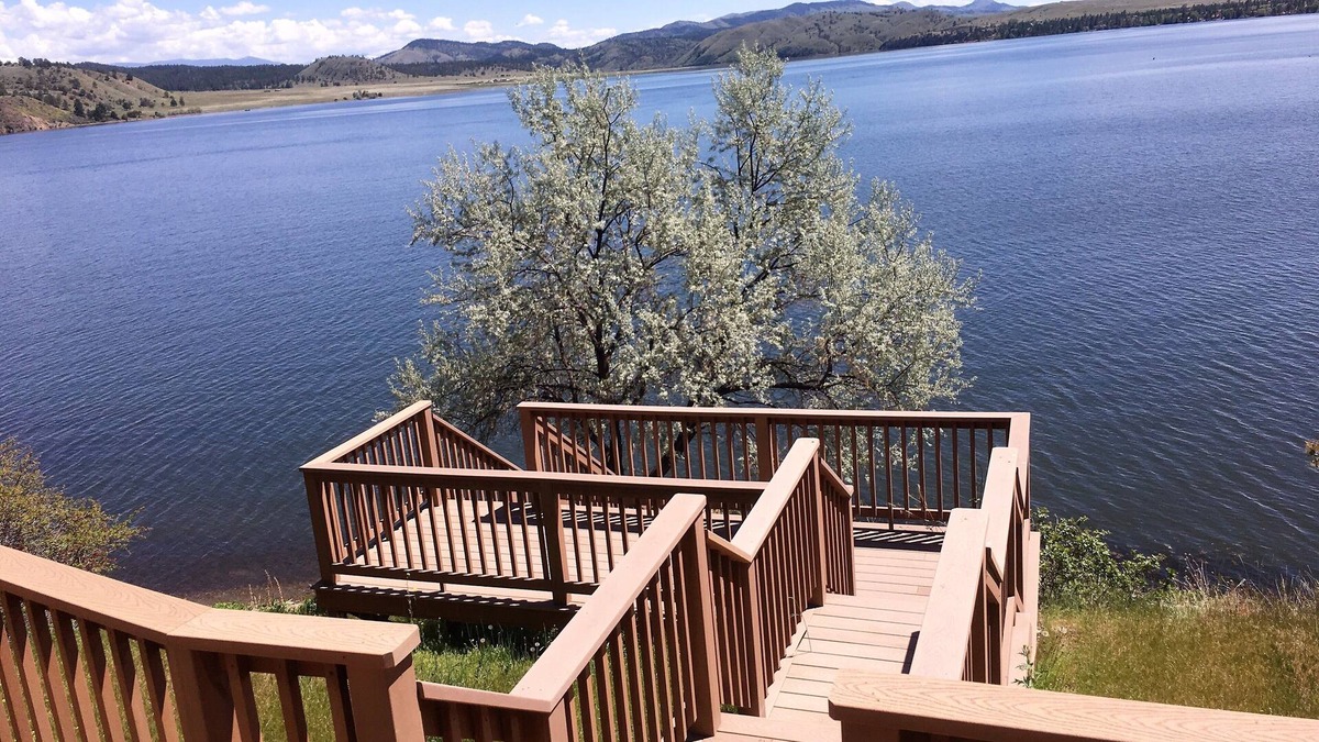 Helena House | Twin Peaks Lakefront Property 4200 sq ft.