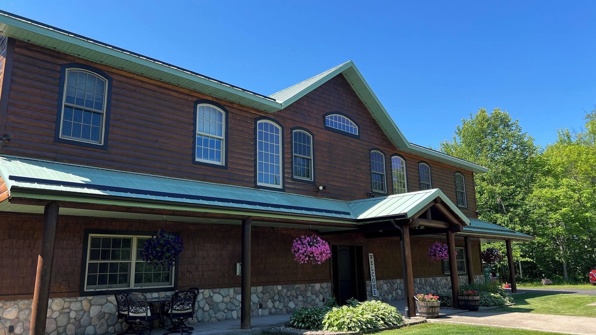 Hermantown Ski Chalet | Twin Ports Hideaway
