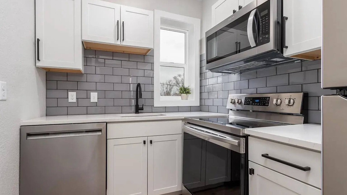Pueblo Apartment | TWO apartments 5 bedrooms total, pet-friendly in charming Pueblo with AC, WiFi