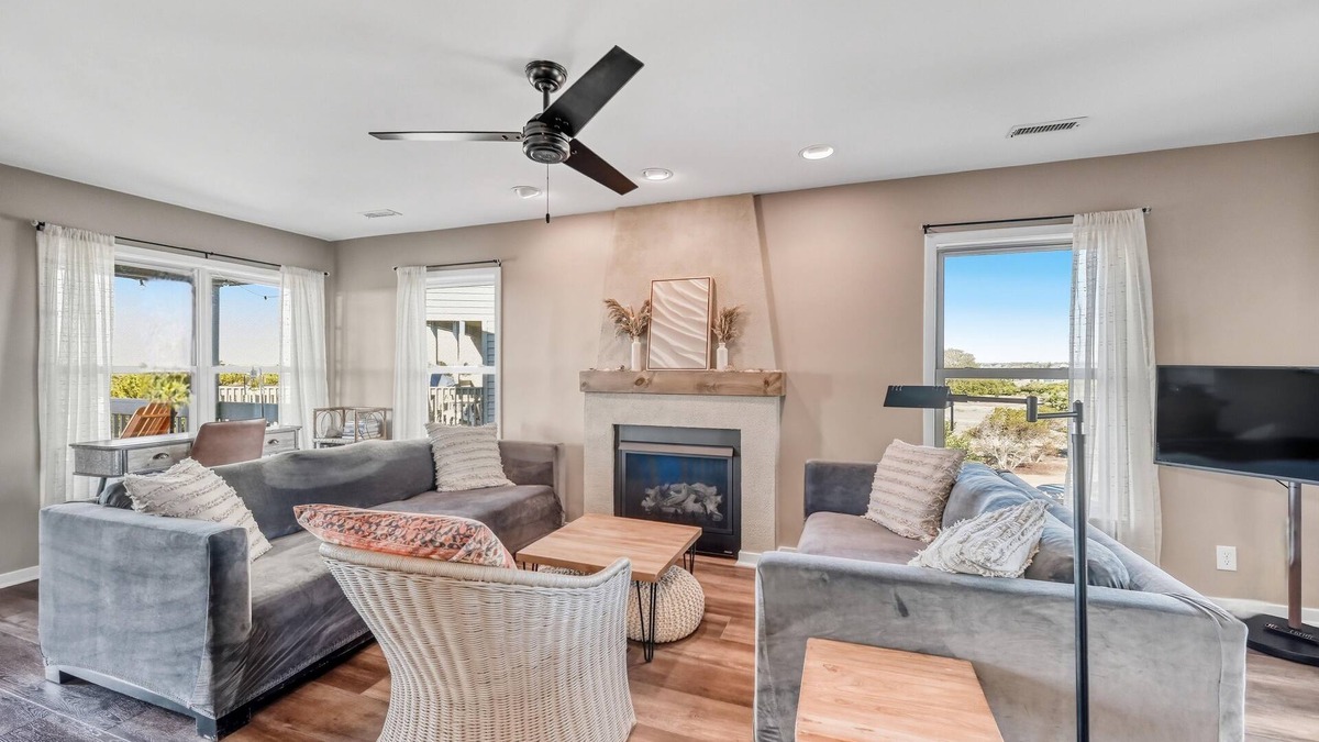 Topsail Beach House | Two Beaches & Pool, Renovated Townhome on Nature Preserve at Serenity Point