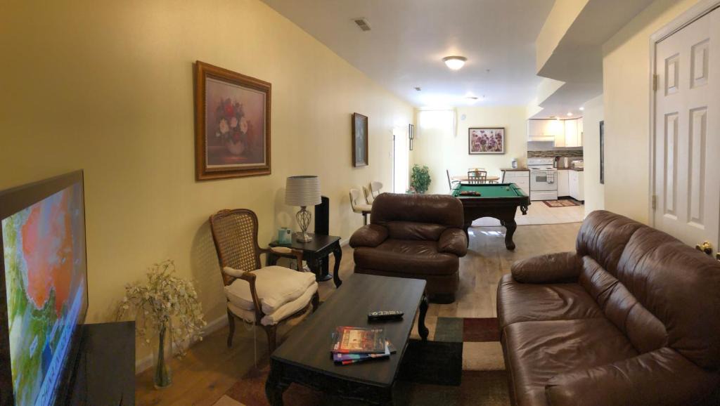 Fort Washington Apartment | Two bedroom apartment in single family home