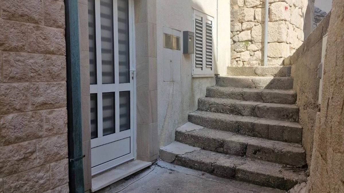 Drasnice Apartment | Two bedroom apartment near beach Drašnice, Makarska (A-23854-a)