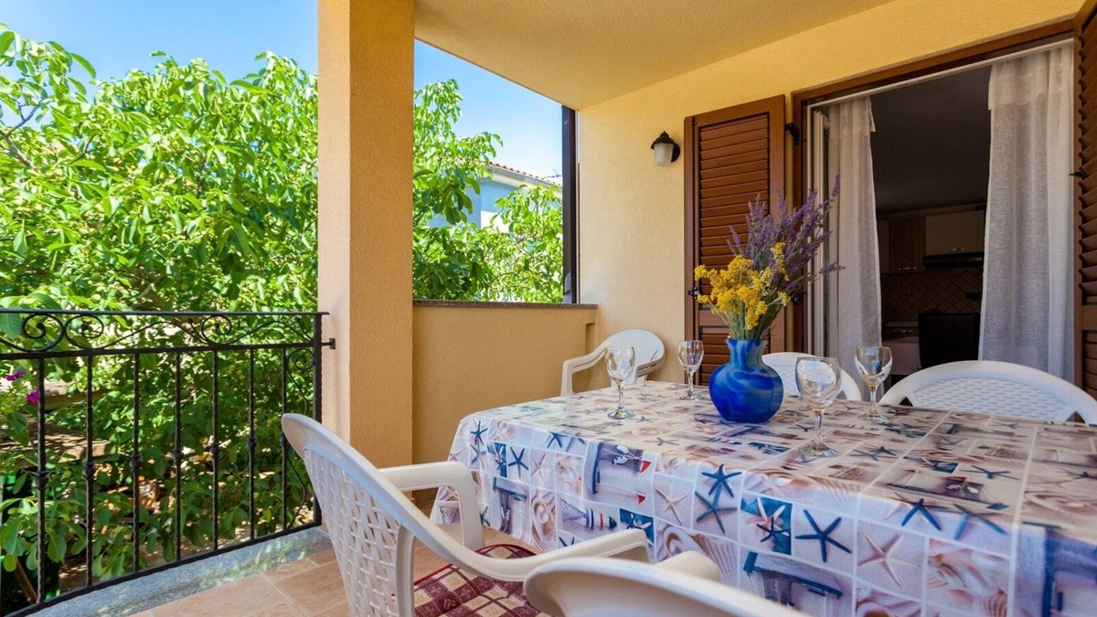 Porat Apartment | Two bedroom apartment with terrace Porat, Krk (A-20441-a)