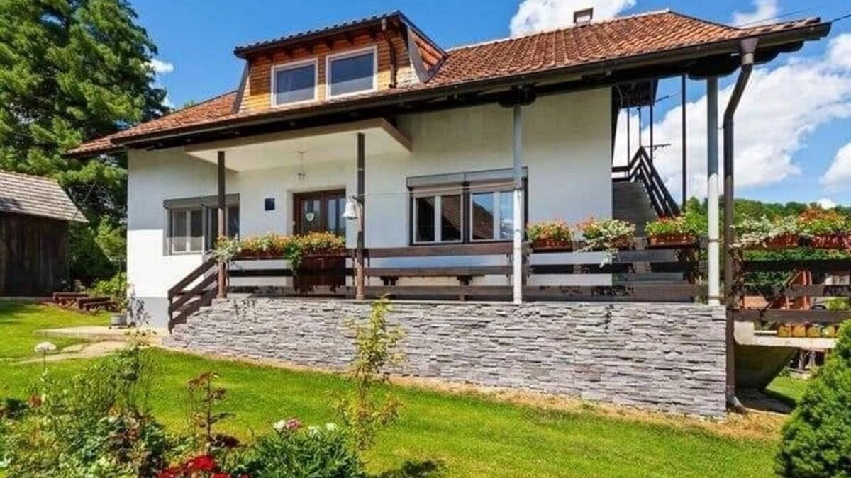 Netretic Apartment | Two bedroom apartment (pet friendly) Jakovci Netreticki, Karlovac (A-20495-a)