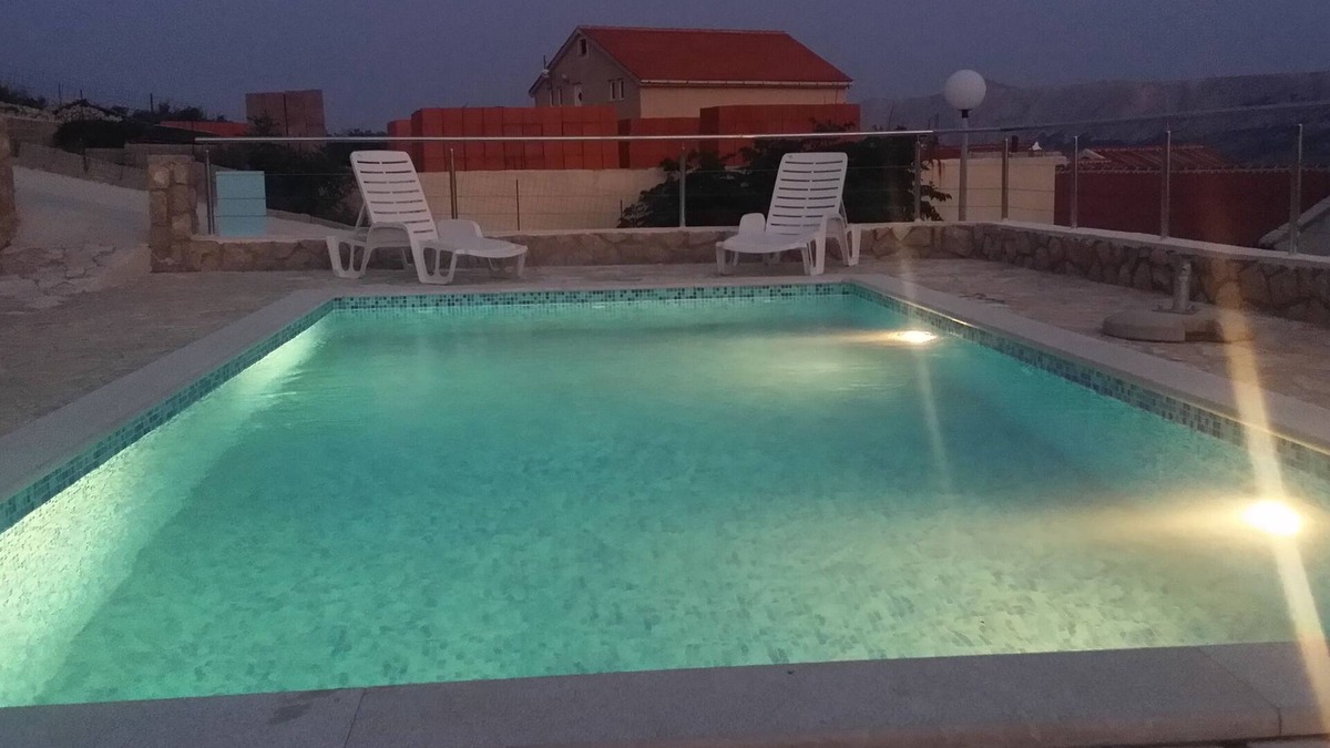 Zubovici Apartment | Two bedroom apartment with balcony and sea view Zubovići, Pag (A-9365-c)