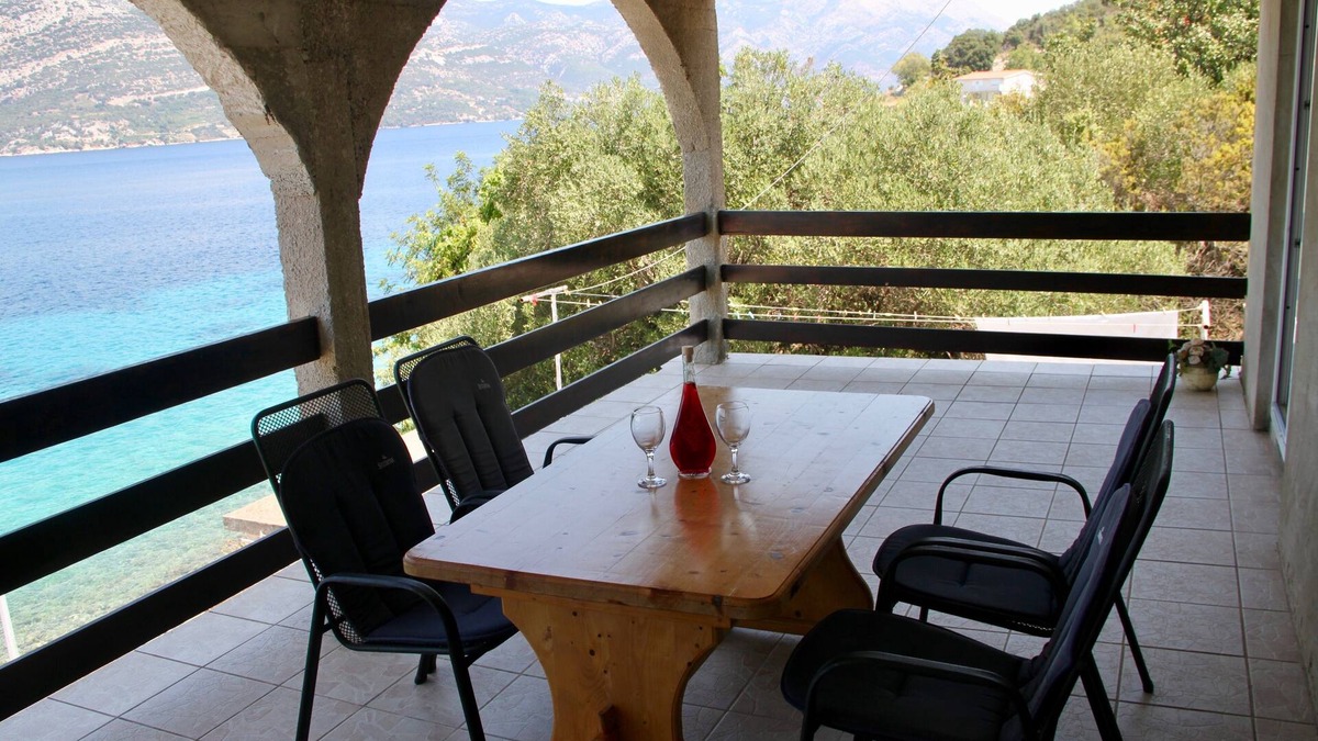 Kneza Apartment | Two bedroom apartment near beach Kneža, Korčula (A-9166-a)