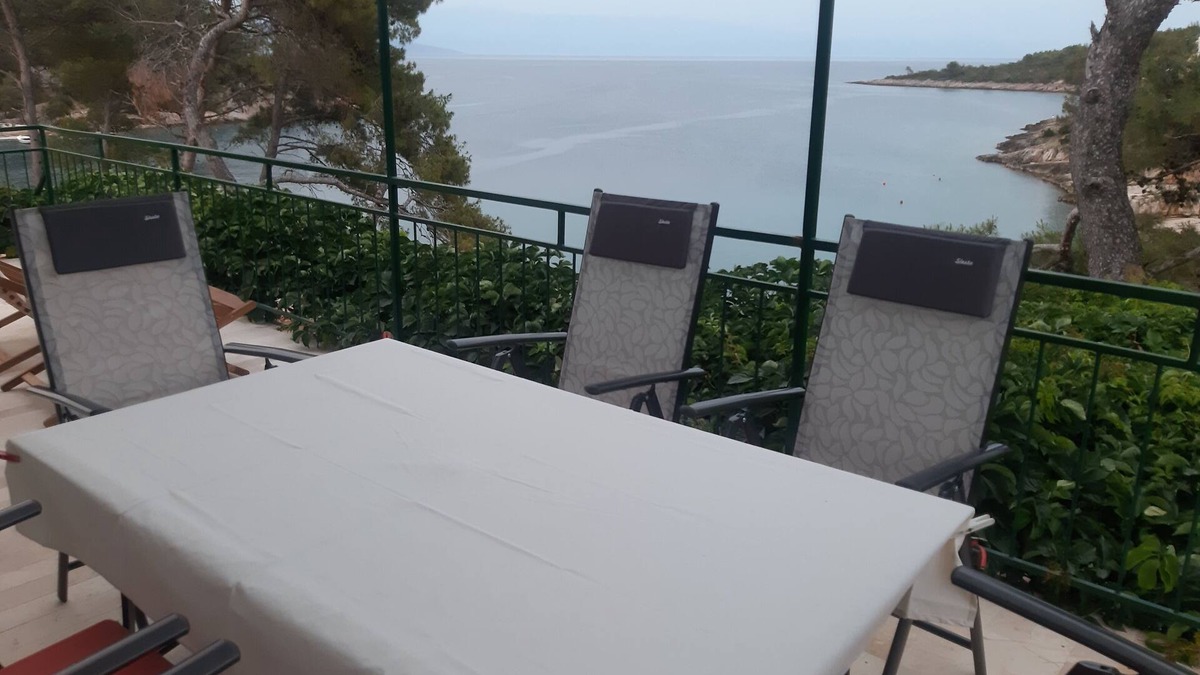 Cove Basina (Jelsa) Apartment | Two bedroom apartment near beach Basina, Hvar (A-542-a)