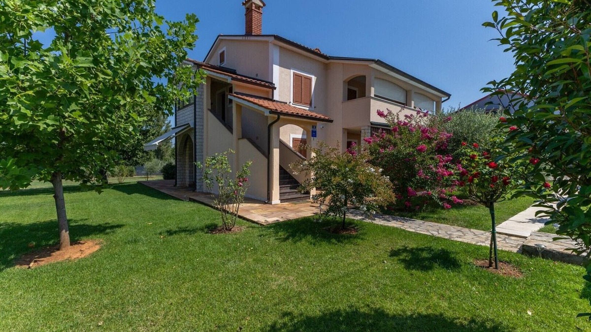 Vrvari Apartment | Two-Bedroom Apartment Stanko No.3 with Terrace