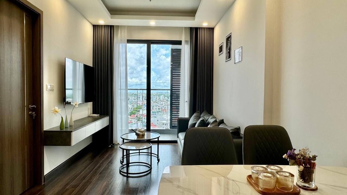 Le Chan House | Two-Bedroom Apartment with City View